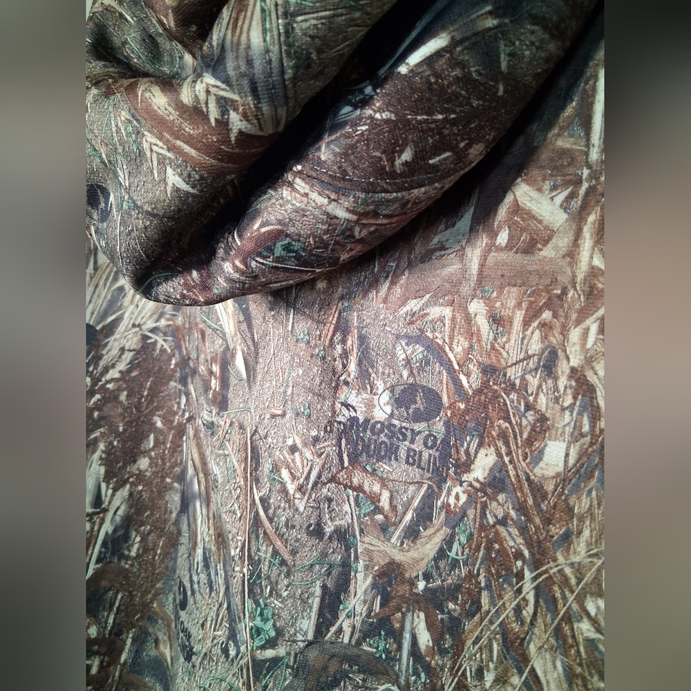 Mossy Oak Camouflage Outdoor Hoodie - Picture 3 of 4